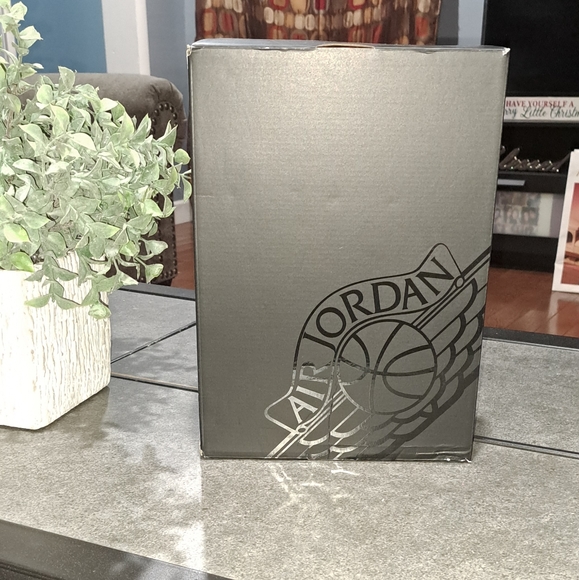 Jordan Other - AIR JORDAN SNEAKER BOX